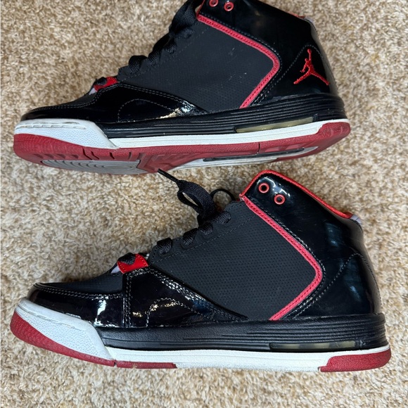 Jordan Kids Black and Red Sneakers - Picture 2 of 10